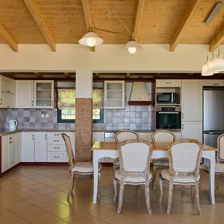 Ξενοδοχείο Kastro Maistro