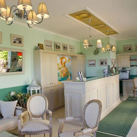 Kastro Maistro Ξενοδοχείο 2*