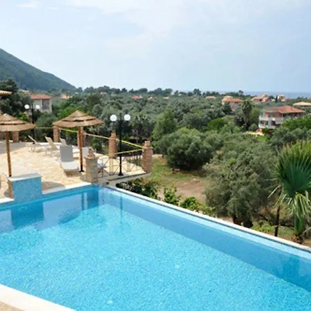 Kastro Maistro فندق 2*