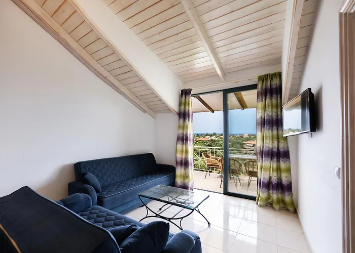 Kastro Maistro Hotel 2*