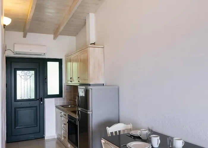 Kastro Maistro Lefkada City